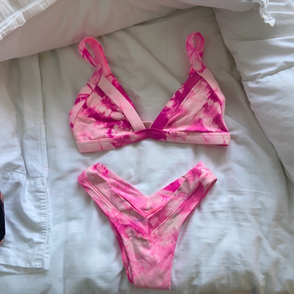 Swim suit